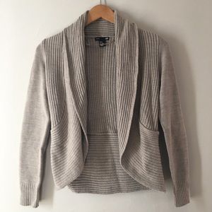 ⬇️ $14 SALE: H&M Cardigan